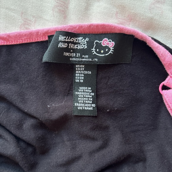 Black and Pink Hello Kitty Top - Picture 3 of 3